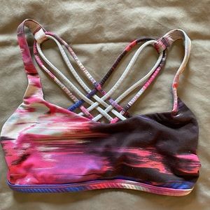 Free to be Lululemon sports bra